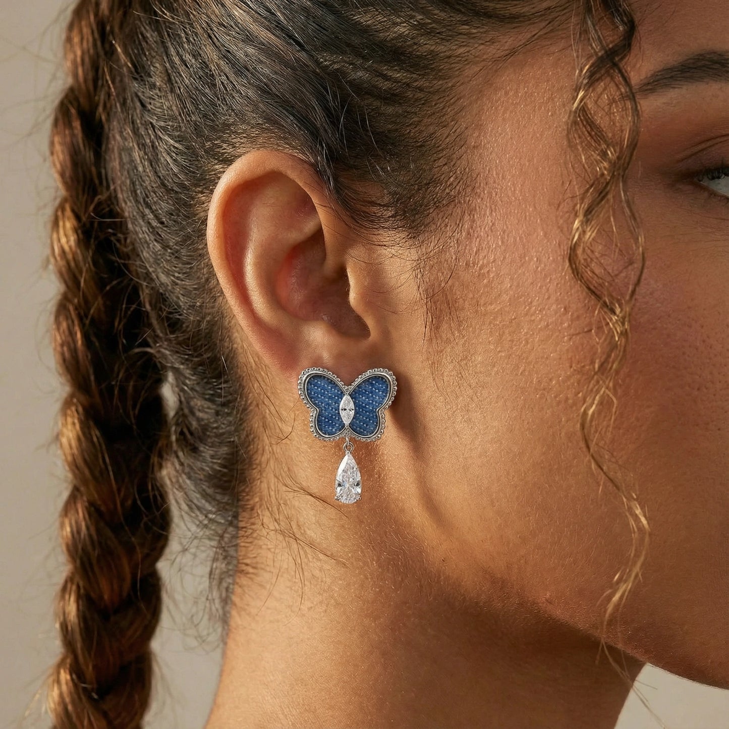 Pendants Papillon Bleu Électrique | Alora Jewelry