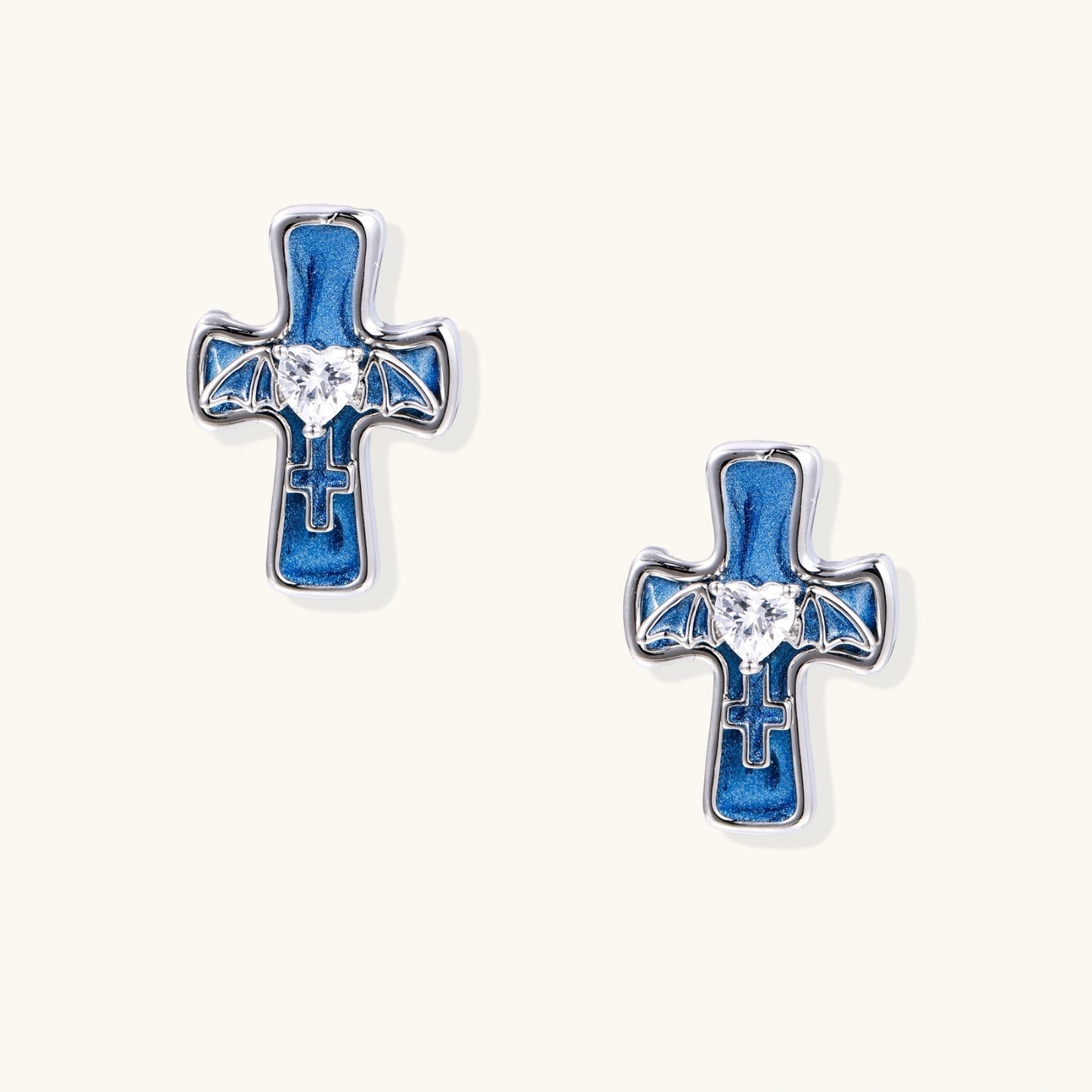 Boucles d'Oreilles Gothiques Croix Cœur | Alora Jewelry